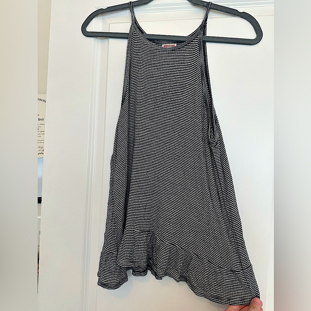 Navy & white Mossimo tank top. GREAT condition